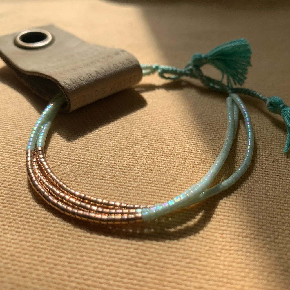 New Anthropologie beaded bracelet